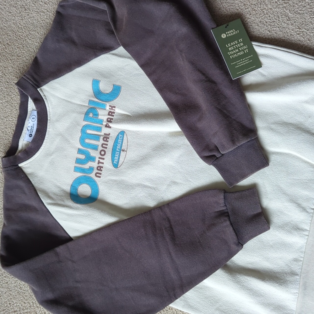 🍋✨ NWT Parks project Olympic national Park crewneck size small